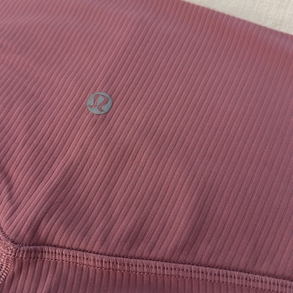 Lululemon Size 6 Mauve Ribbed Leggings - Picture 5 of 5